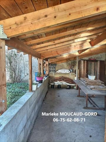 Maison  95 m² 3 chambres  avec jardin de 510 m²  et dépendances