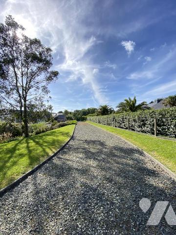 Grand terrain à bâtir sur TREBEURDEN
