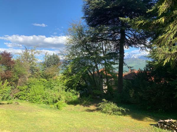 Magnifique terrain constructible à Corenc – Emplacement d’exception