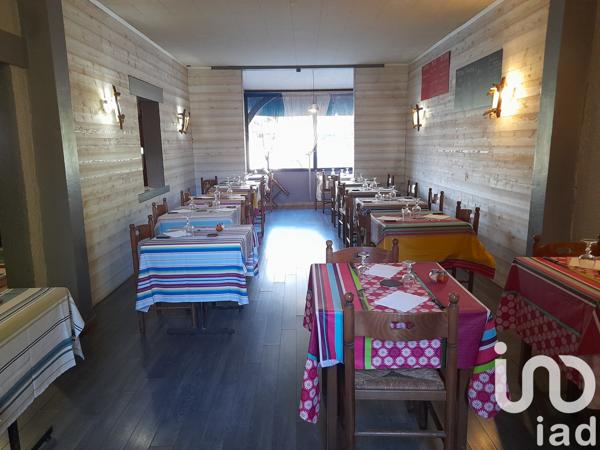 Immeuble à vendre 250 m² Sabres