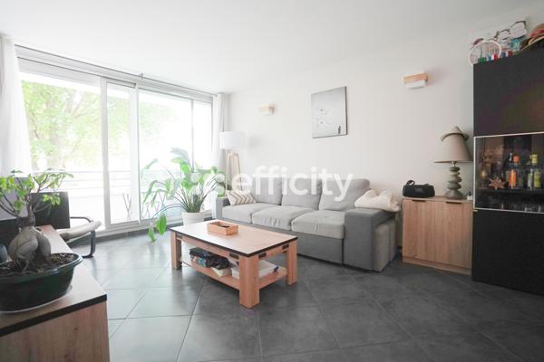 Appartement
         4 pièces
        - 75 m² Exclusivité 289 000 € *