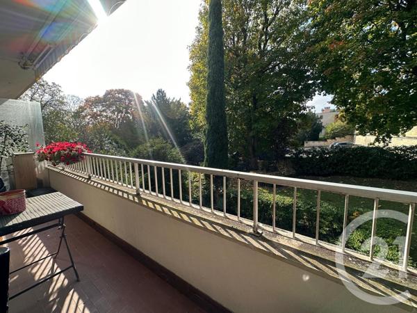 Appartement F5 à vendre  5 pièces - 108 m2 LE MESNIL LE ROI - 78