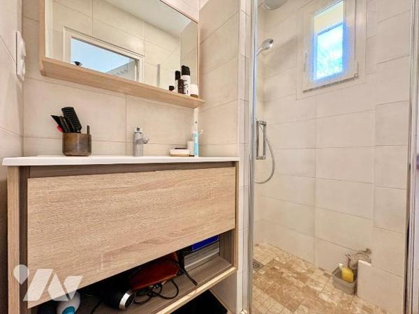 NOUVEAUTÉ ? ÉTUDE TRENTE-CINQ NOTAIRES ! VOTRE NOTAIRE DE VERN SUR SEICHE

Située rue Villier...