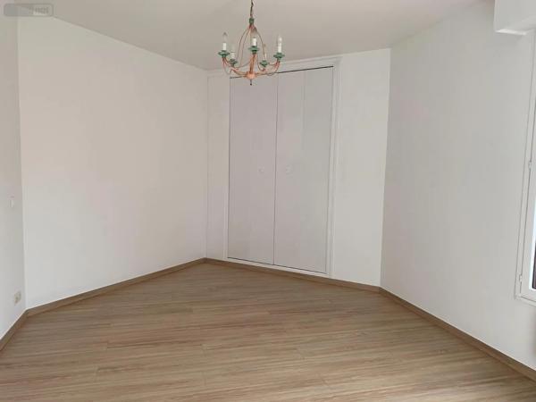 Location - Appartement Bailleul 59270 2 pièces 69 m 2