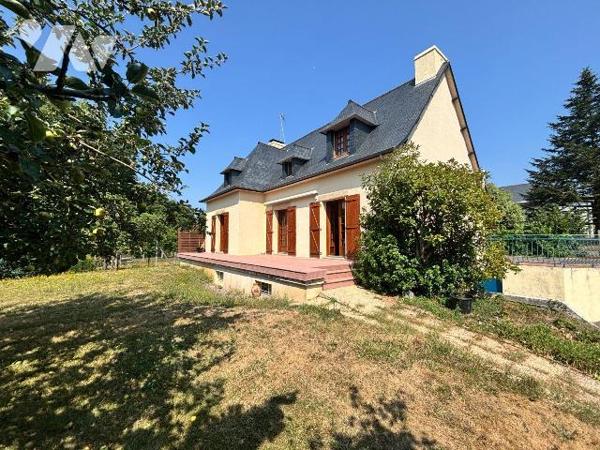 NOUVEAUTE ! Seulement chez Trente-Cinq Notaires ! 

A 10 minutes de Rennes, au coeur de la co...