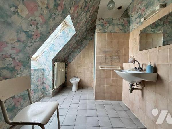 NOUVEAUTE ! Seulement chez Trente-Cinq Notaires ! 

A 10 minutes de Rennes, au coeur de la co...