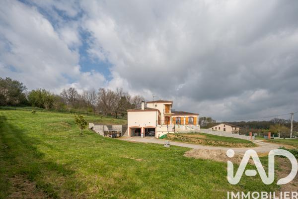 Maison à vendre 6 pièces 219 m² Saint-Lys