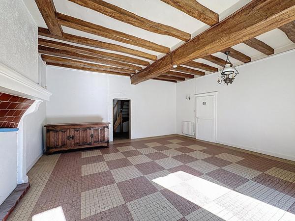 MAISON EN PIERRE, 2 CHAMBRES, 1000M2 DE TERRAIN CLOS