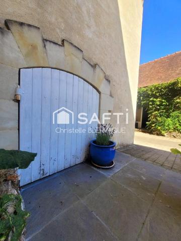 Bel ensemble immobilier de caractère au cœur de Pleumartin