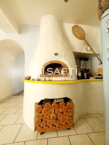 Bel ensemble immobilier de caractère au cœur de Pleumartin