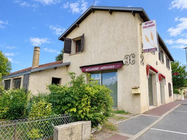 Maison avec ancienne boulangerie, 4 chambres, jardin clos et nombreux stationnements
