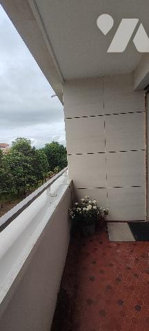T4 traversant de 81,62m² avec 3 balcons, 2 caves et parking (en option) - secteur TRIANGLE D'OR