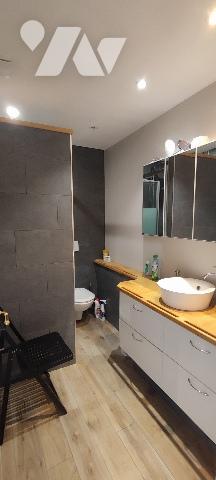 T4 traversant de 81,62m² avec 3 balcons, 2 caves et parking (en option) - secteur TRIANGLE D'OR