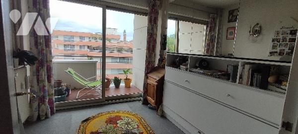 T4 traversant de 81,62m² avec 3 balcons, 2 caves et parking (en option) - secteur TRIANGLE D'OR
