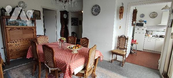 T4 traversant de 81,62m² avec 3 balcons, 2 caves et parking (en option) - secteur TRIANGLE D'OR