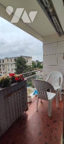 T4 traversant de 81,62m² avec 3 balcons, 2 caves et parking (en option) - secteur TRIANGLE D'OR