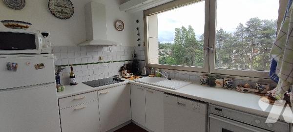 T4 traversant de 81,62m² avec 3 balcons, 2 caves et parking (en option) - secteur TRIANGLE D'OR