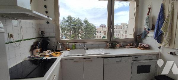 T4 traversant de 81,62m² avec 3 balcons, 2 caves et parking (en option) - secteur TRIANGLE D'OR