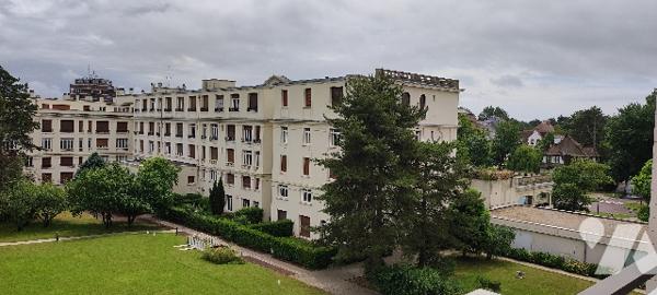 T4 traversant de 81,62m² avec 3 balcons, 2 caves et parking (en option) - secteur TRIANGLE D'OR