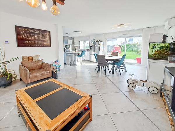 Maison Familiale de 140 m² avec 6 pièces et 4 chambres