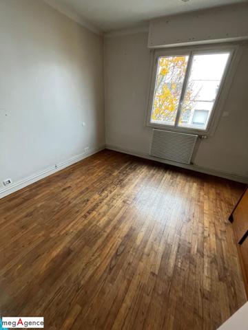 Immeuble à LORIENT, 56100 - 130m²