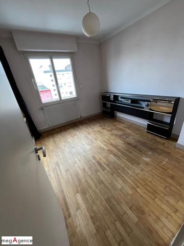 Immeuble à LORIENT, 56100 - 130m²