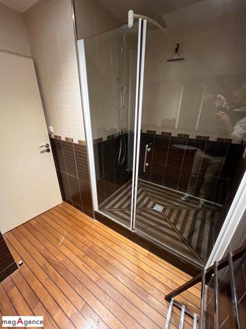 Immeuble à LORIENT, 56100 - 130m²