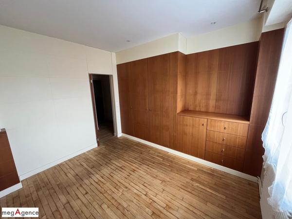 Immeuble à LORIENT, 56100 - 130m²