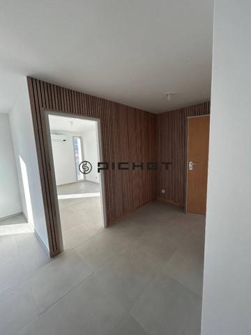 Appartement 4 pièces 107 m² MARSEILLE - 13011