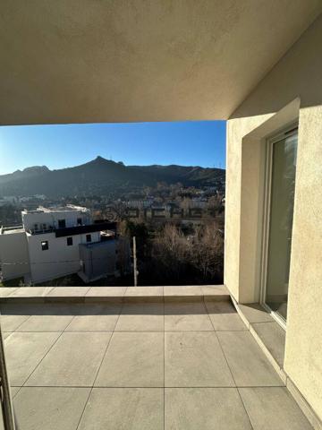 Appartement 4 pièces 107 m² MARSEILLE - 13011