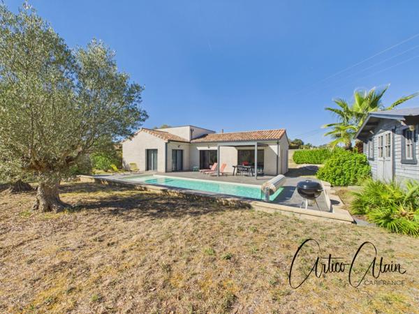 Maison contemporaine ossature bois 130 m² avec piscine et terrain 1300 m2
