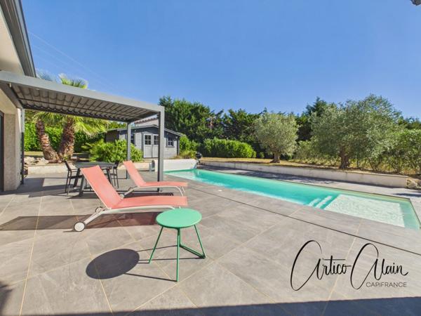 Maison contemporaine ossature bois 130 m² avec piscine et terrain 1300 m2