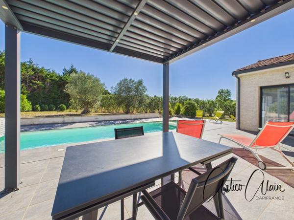 Maison contemporaine ossature bois 130 m² avec piscine et terrain 1300 m2