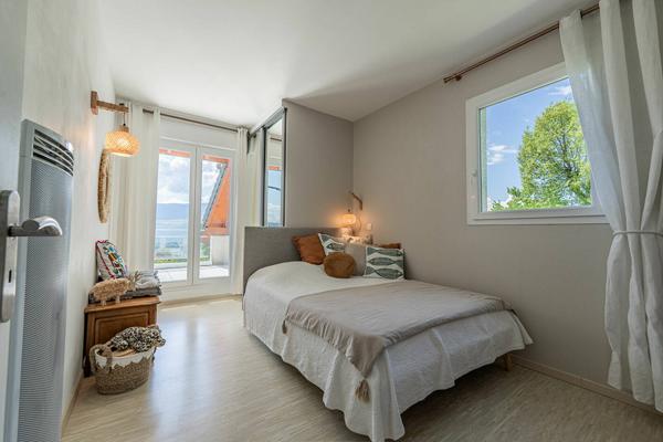 Maison Pugny Chatenod  5 pièces 182 m2 - piscine