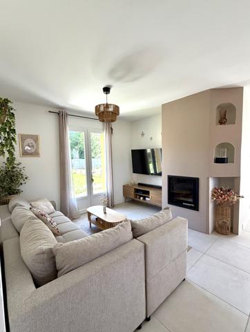 Maison
         5 pièces
        - 90 m² 185 000 € *