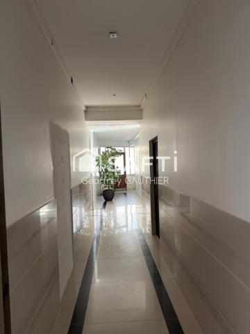 En centre ville RDC lumineux.