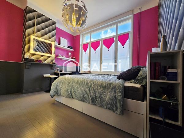 Maison de Maître de 217m2, 6 chambres , 2 terrasses, ascenseur, adapté PMR