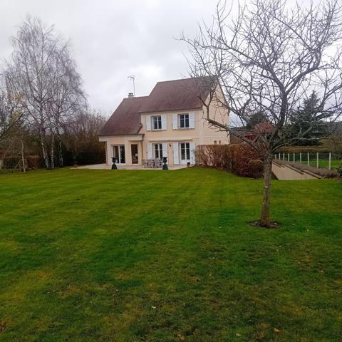 Maison comtemporaine-Secteur prisé des hauts de Bernay. A 1h30 de Paris.
