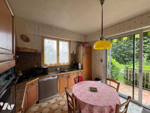 Maison bourgeoise avec piscine et magnifique vue