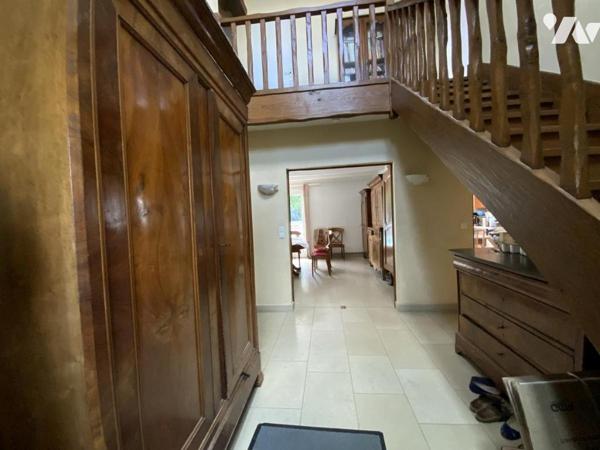 EXCLUSIVITE- GUEUX - Maison de type 9 de 189m² sur 1022m² avec piscine