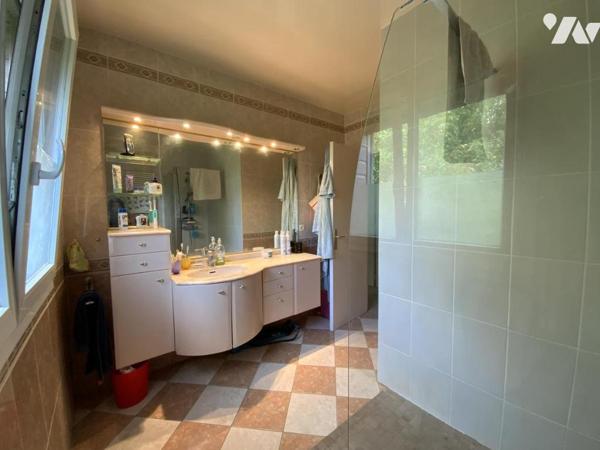 EXCLUSIVITE- GUEUX - Maison de type 9 de 189m² sur 1022m² avec piscine