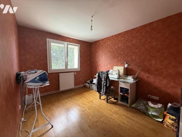 EXCLUSIVITE- GUEUX - Maison de type 9 de 189m² sur 1022m² avec piscine