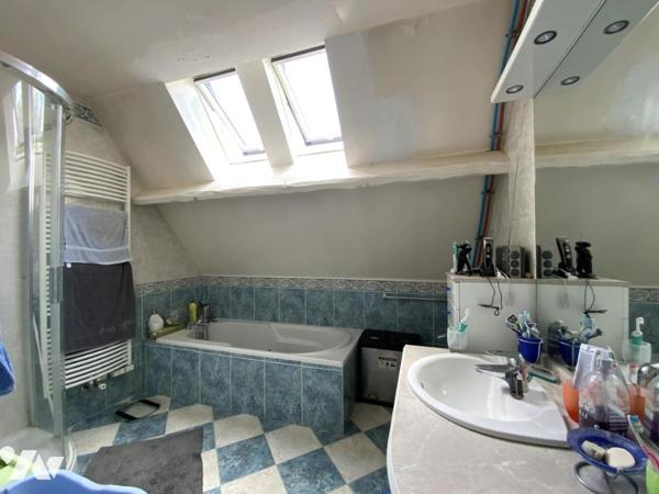 EXCLUSIVITE- GUEUX - Maison de type 9 de 189m² sur 1022m² avec piscine