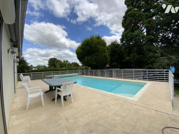 EXCLUSIVITE- GUEUX - Maison de type 9 de 189m² sur 1022m² avec piscine