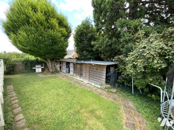 EXCLUSIVITE- GUEUX - Maison de type 9 de 189m² sur 1022m² avec piscine