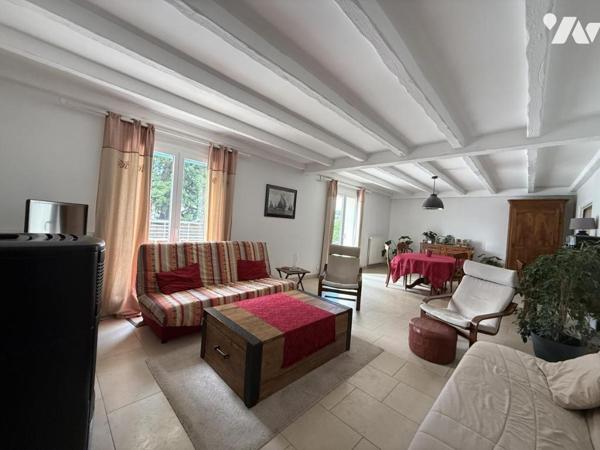 EXCLUSIVITE- GUEUX - Maison de type 9 de 189m² sur 1022m² avec piscine