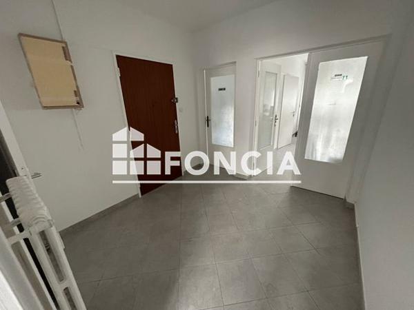 Location Appartement 3 pièces 80 m² - 5 PLACE DE LA VIEILLE PORTE Thionville 57100