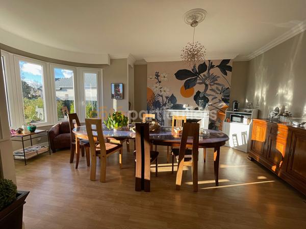 Vente Maison235 m² - 10 Pièces - LOUDEAC (22600)