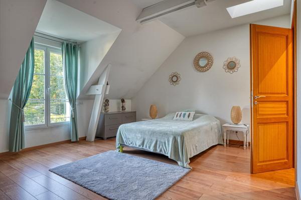 Maison à SAINT-PRIX, 95390 - 6 pièces 215m²