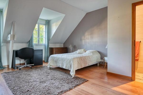 Maison à SAINT-PRIX, 95390 - 6 pièces 215m²